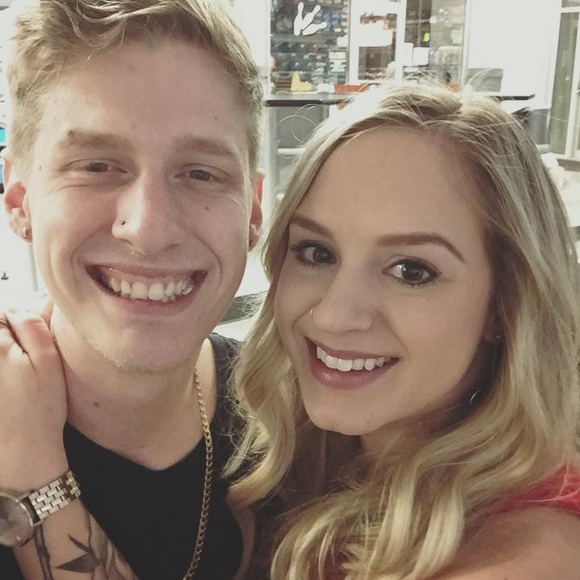 Meet your Posher, Celeste - Picture 1 of 1